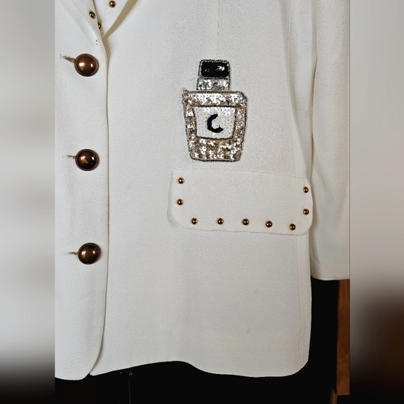 Vintage 90s Chanel-Inspired White Blazer - Picture 2 of 10